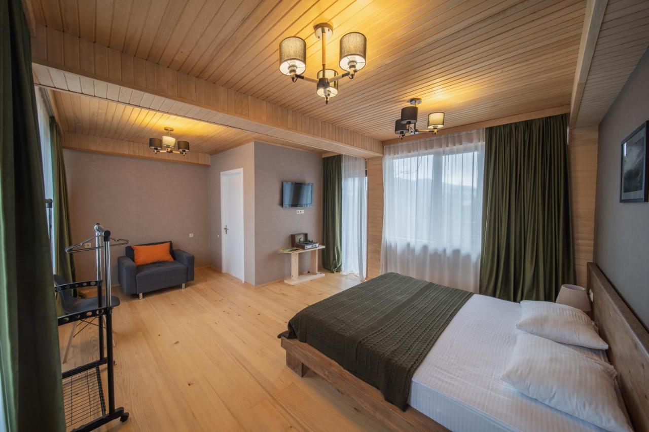 Hotel Old House Местия Экстерьер фото