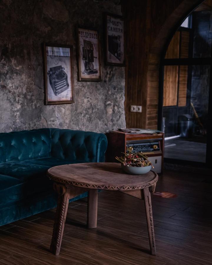 Hotel Old House Местия Экстерьер фото