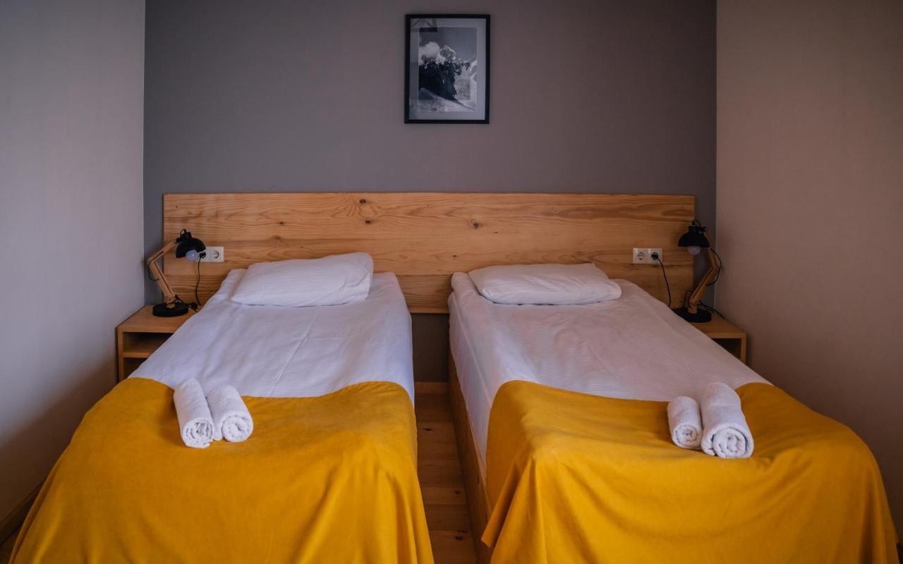 Hotel Old House Местия Экстерьер фото