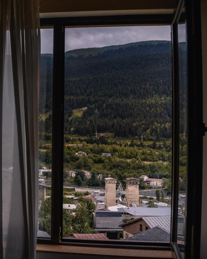 Hotel Old House Местия Экстерьер фото
