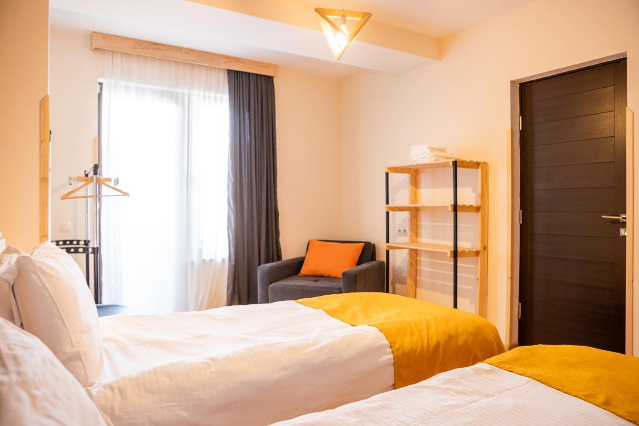 Hotel Old House Местия Экстерьер фото